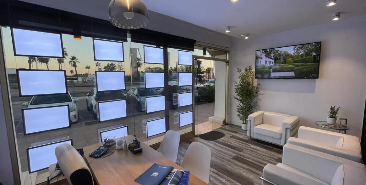 Alquiler a largo plazo de oficina en Cancelada 2