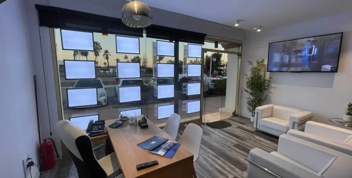 Alquiler a largo plazo de oficina en Cancelada 3