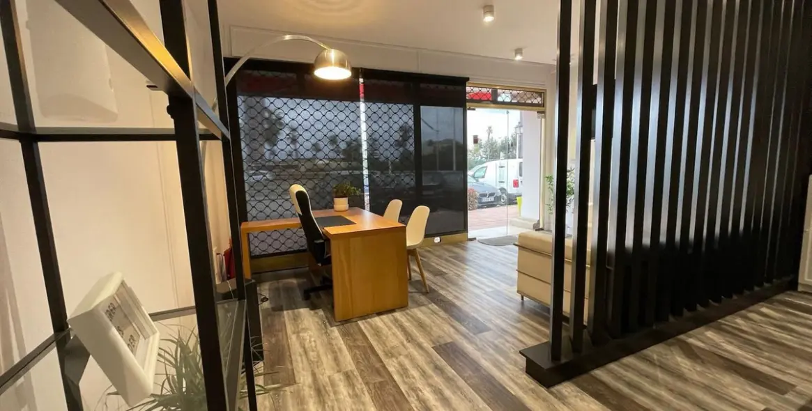 Alquiler a largo plazo de oficina en Cancelada 6