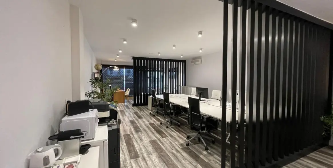 Alquiler a largo plazo de oficina en Cancelada 7