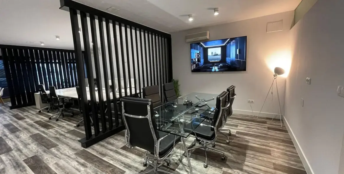 Alquiler a largo plazo de oficina en Cancelada 11