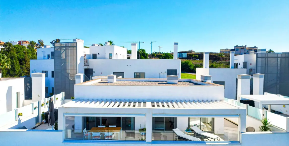 Venta de ático en Caleta de Vélez 2