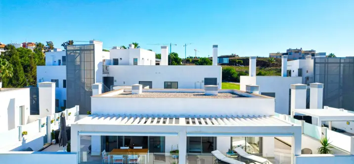 Venta de ático en Caleta de Vélez 1