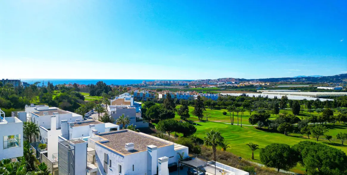 Venta de ático en Caleta de Vélez 4