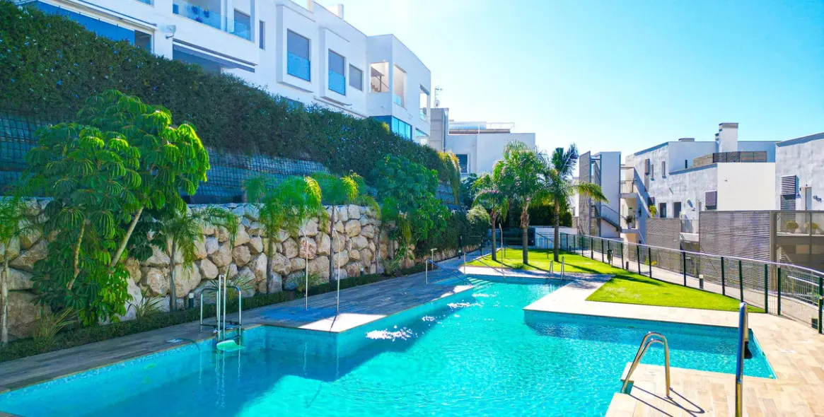 Venta de ático en Caleta de Vélez 5