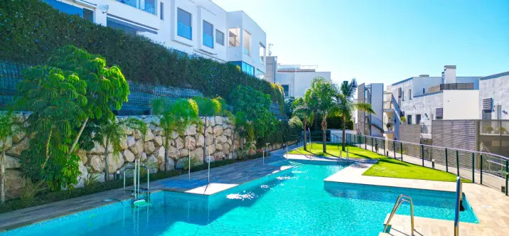 Venta de ático en Caleta de Vélez 4