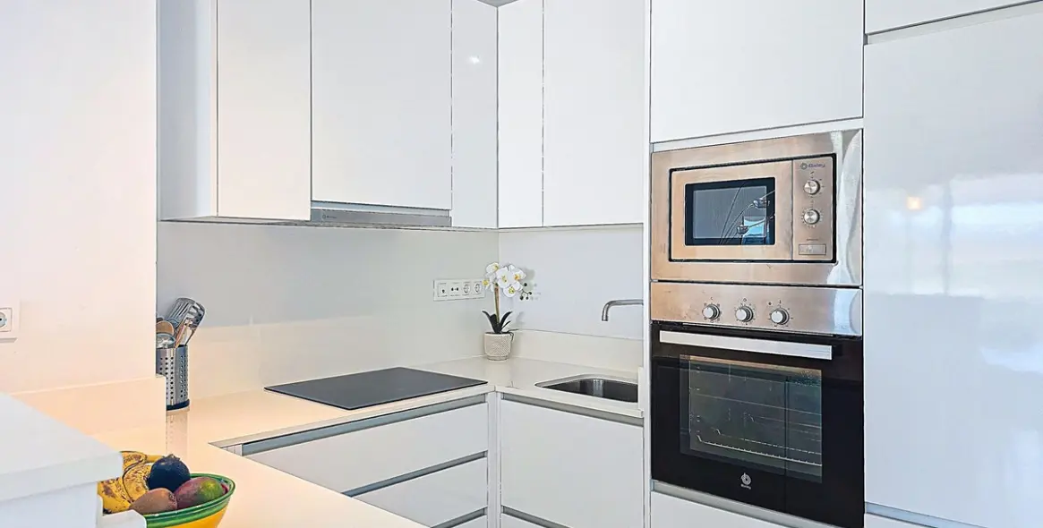 Venta de ático en Caleta de Vélez 13