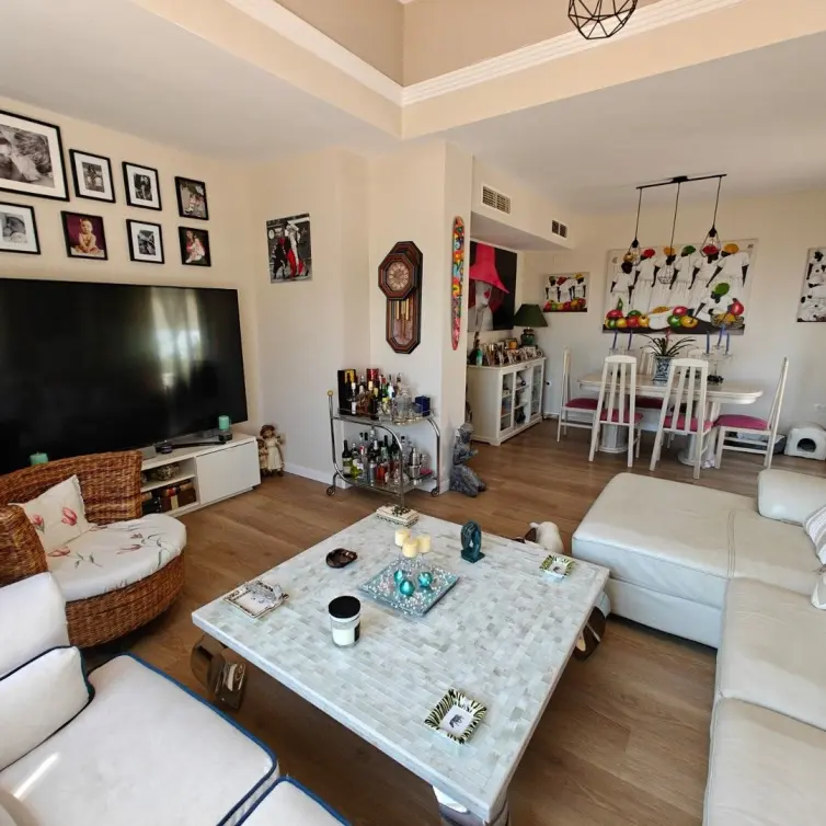 Sale of penthouse in Calahonda