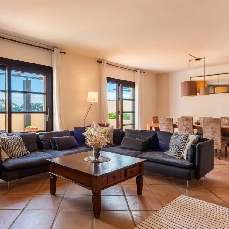 Sale of townhouse in Benahavís