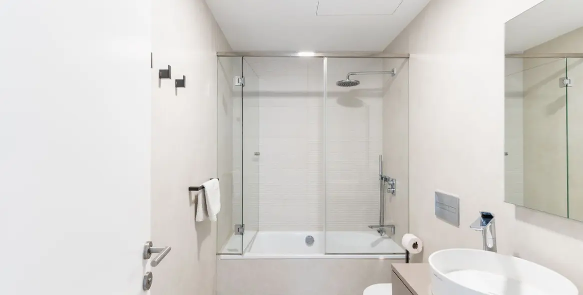 Sale of ground floor apartment in Estepona 11