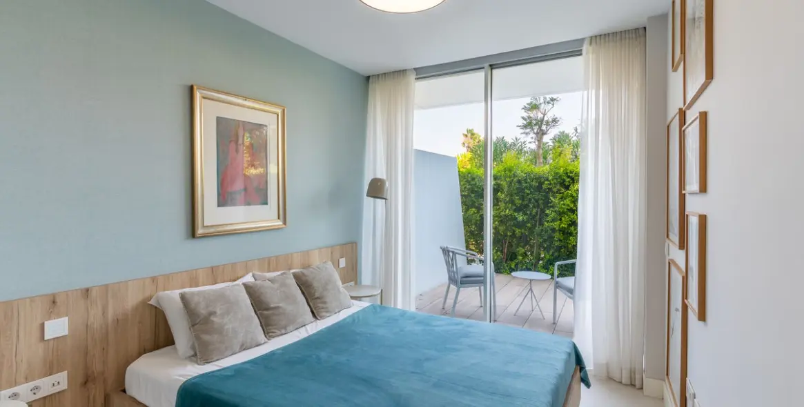 Sale of ground floor apartment in Estepona 13