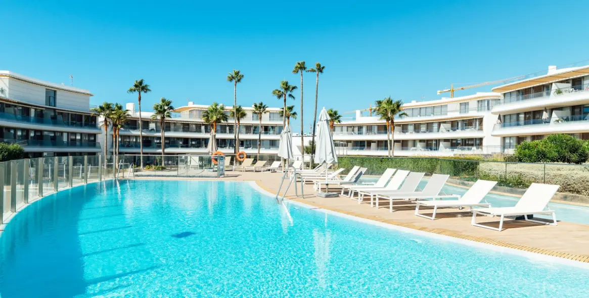 Sale of ground floor apartment in Estepona 23