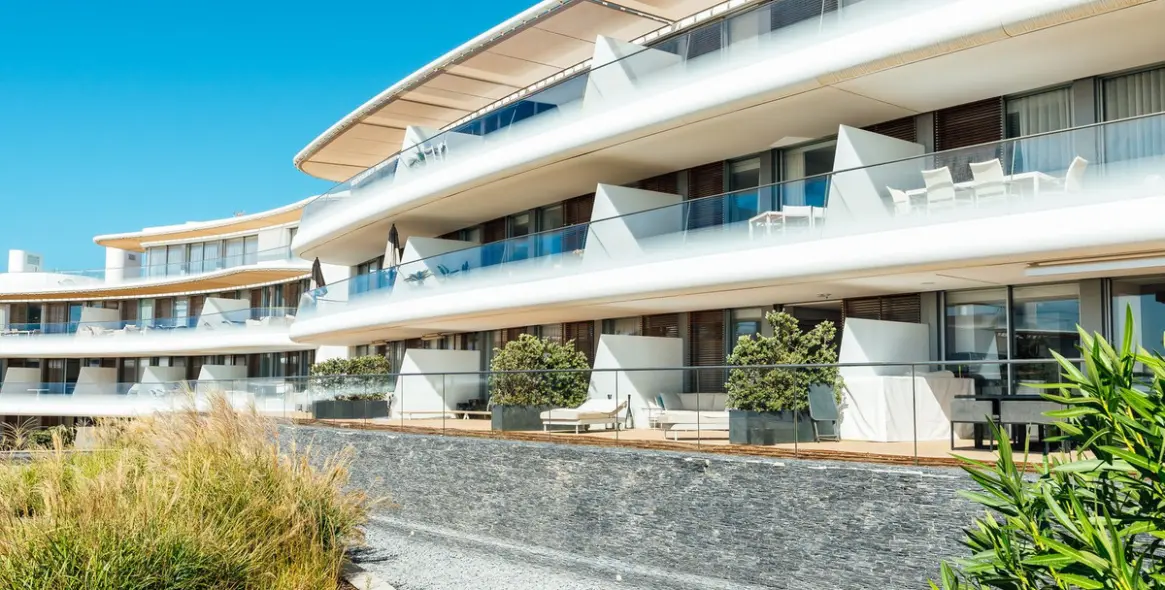 Sale of ground floor apartment in Estepona 30