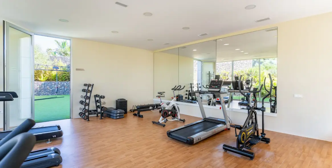 Sale of ground floor apartment in Estepona 38