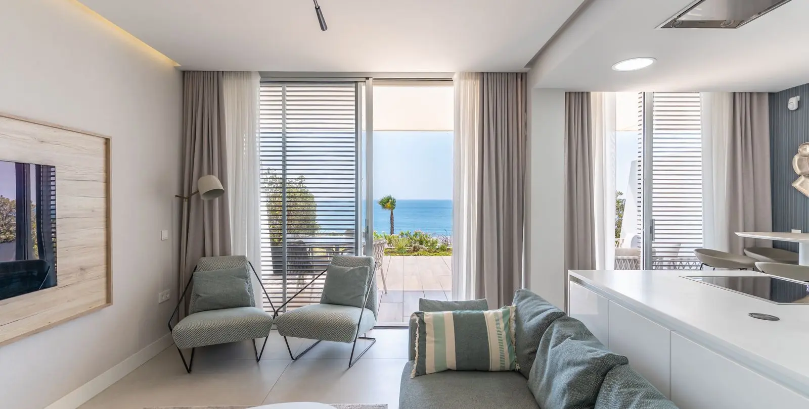 Продажа апартаментов на первом этаже в Estepona 10