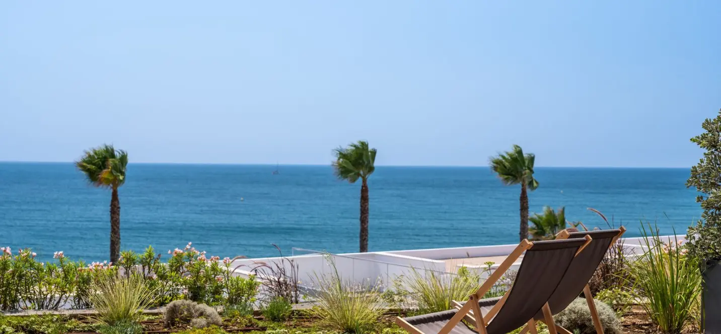 Venta de apartamento en planta baja en Estepona 1