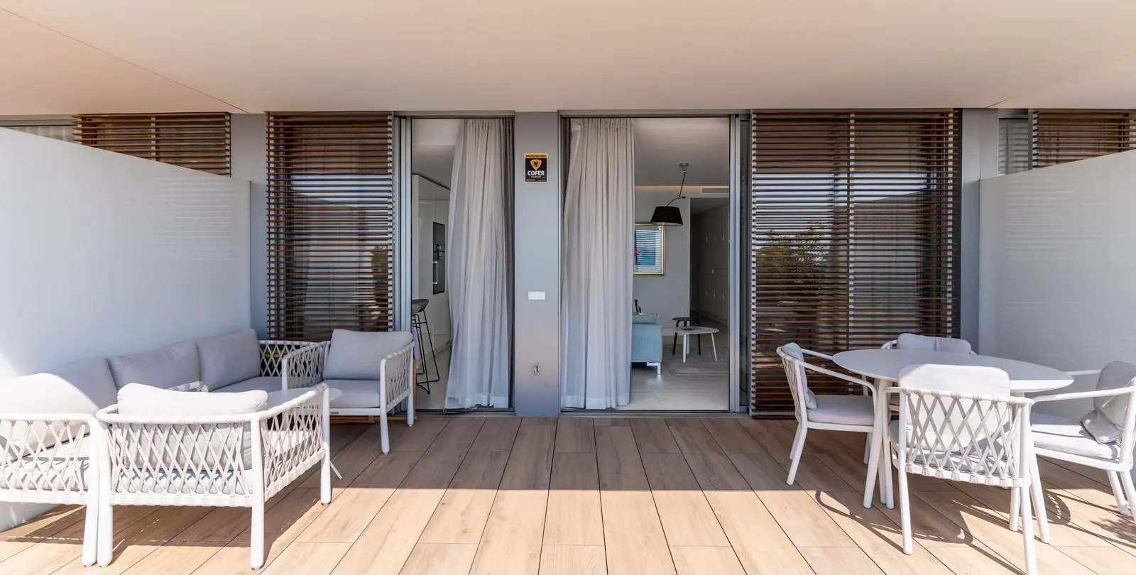 Venta de apartamento en planta baja en Estepona 4
