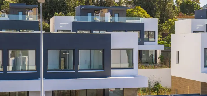 Venta de casa pareada en Estepona 1