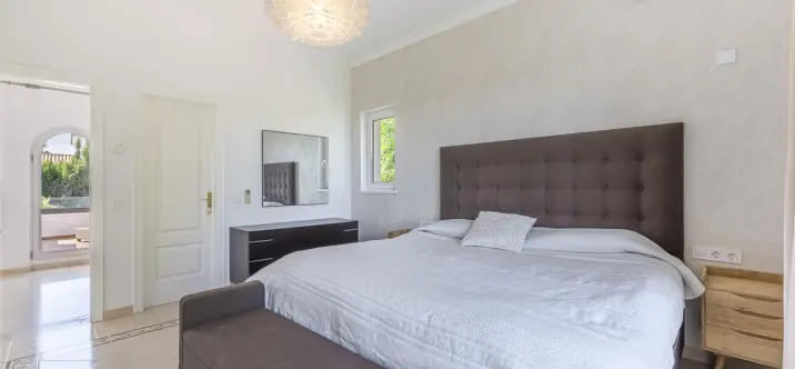 Venta de villa independiente en Sotogrande 1