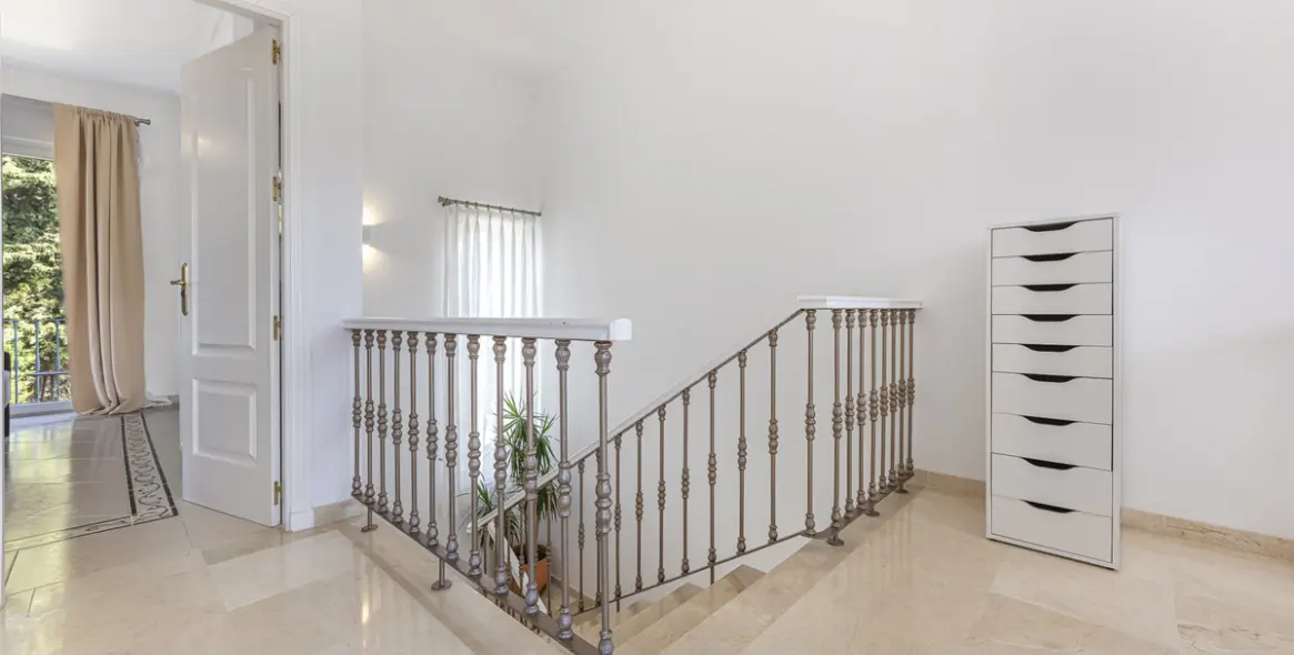 Продажа  отдельно стоящей виллы в Sotogrande 8