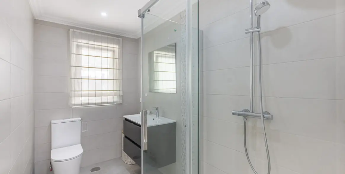 Продажа  отдельно стоящей виллы в Sotogrande 11