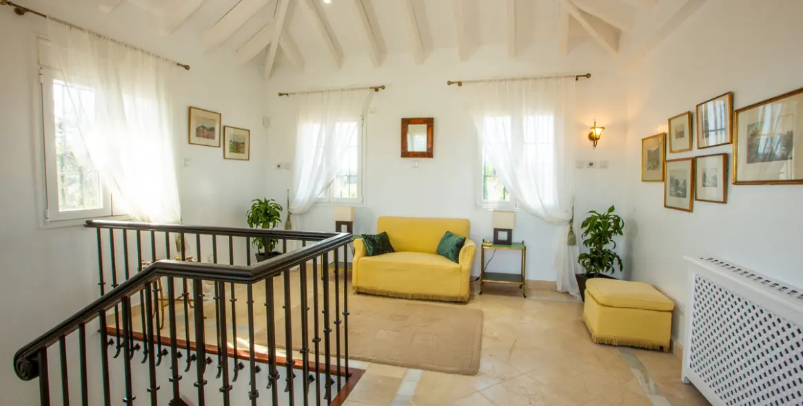 Продажа  отдельно стоящей виллы в Sotogrande 7