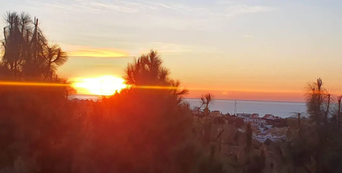 Долгосрочная аренда апартаментов на среднем этаже в Calahonda 3