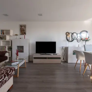 Долгосрочная аренда апартаментов на среднем этаже в Calahonda