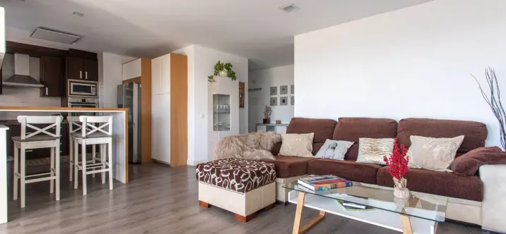 Долгосрочная аренда апартаментов на среднем этаже в Calahonda 4