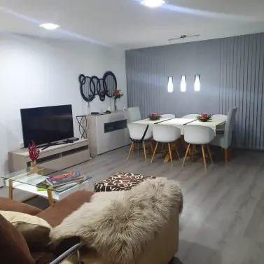 Долгосрочная аренда апартаментов на среднем этаже в Calahonda