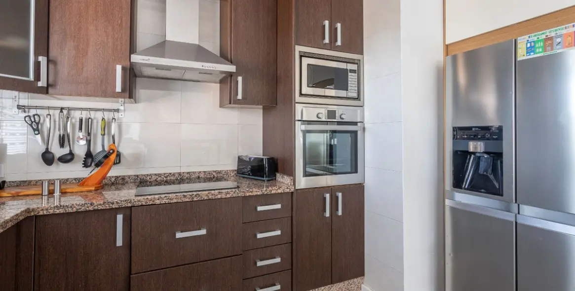 Долгосрочная аренда апартаментов на среднем этаже в Calahonda 9