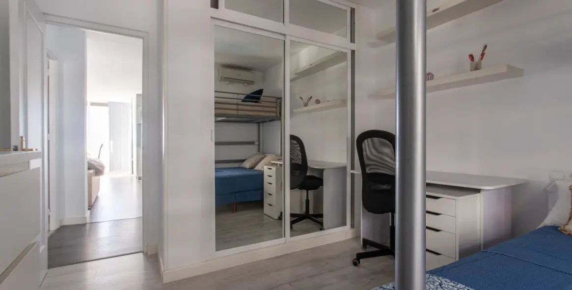 Долгосрочная аренда апартаментов на среднем этаже в Calahonda 13