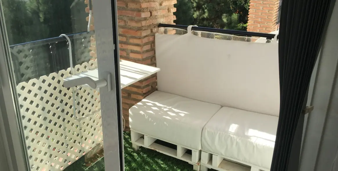 Долгосрочная аренда апартаментов на среднем этаже в Calahonda 16