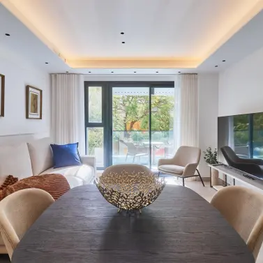 Sale of middle floor apartment in Fuengirola