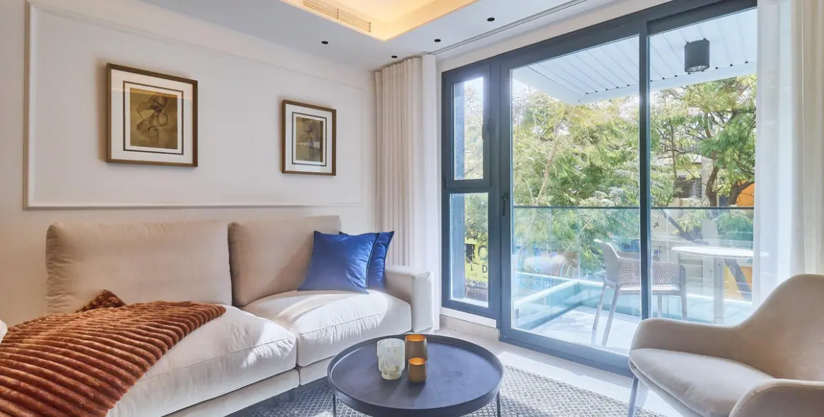 Sale of middle floor apartment in Fuengirola 3