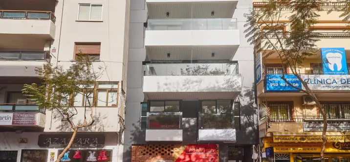 Sale of middle floor apartment in Fuengirola 3