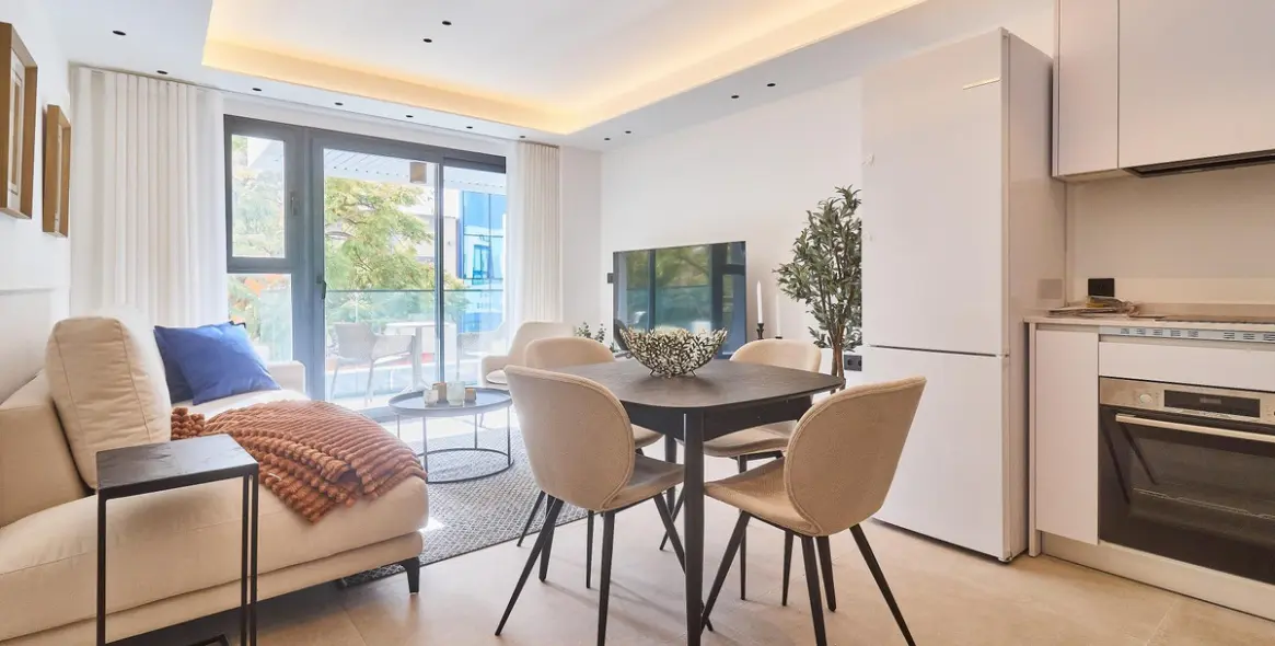 Sale of middle floor apartment in Fuengirola 5