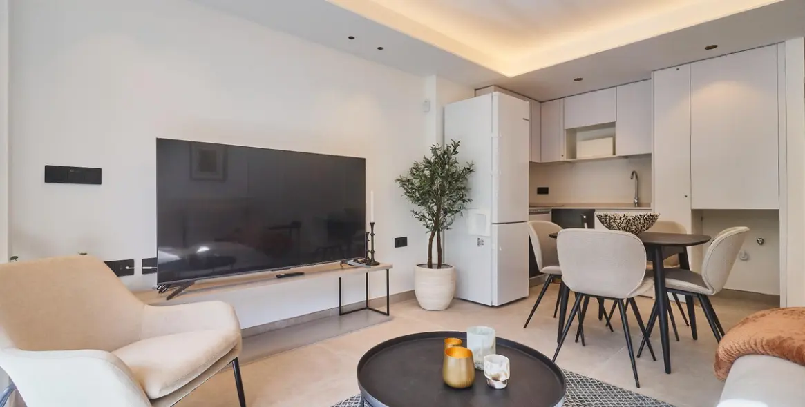 Sale of middle floor apartment in Fuengirola 8