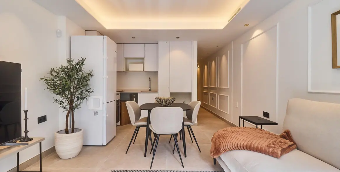 Sale of middle floor apartment in Fuengirola 9