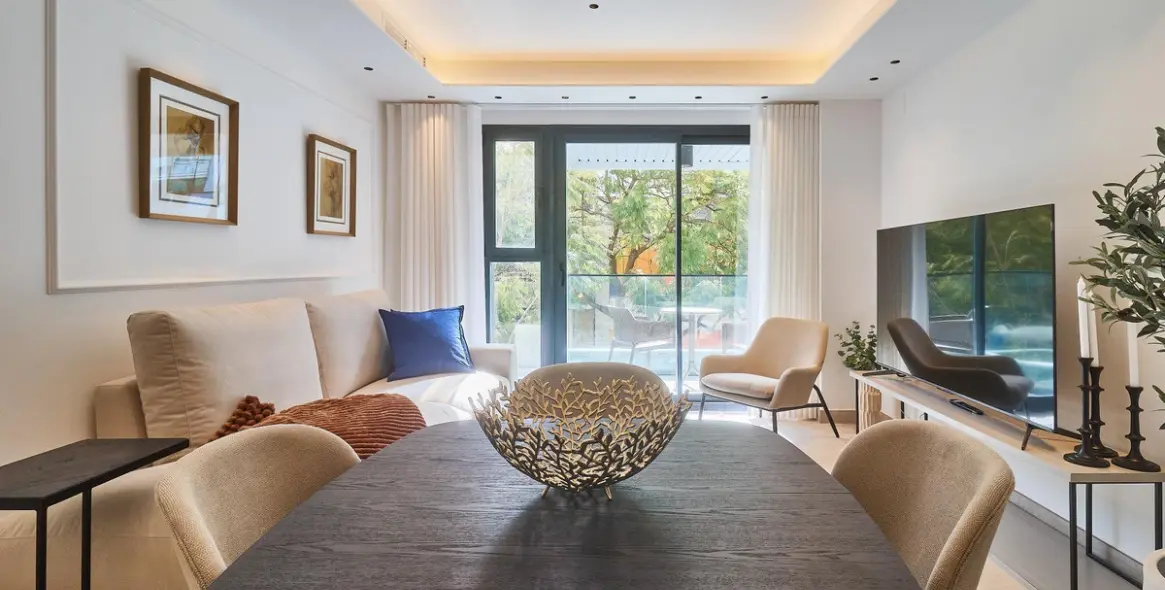 Sale of middle floor apartment in Fuengirola 11