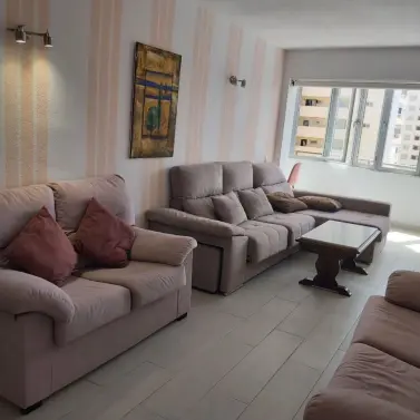 Sale of middle floor apartment in Fuengirola