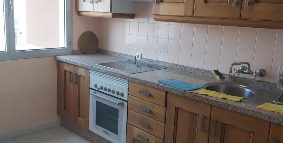 Sale of middle floor apartment in Fuengirola 4