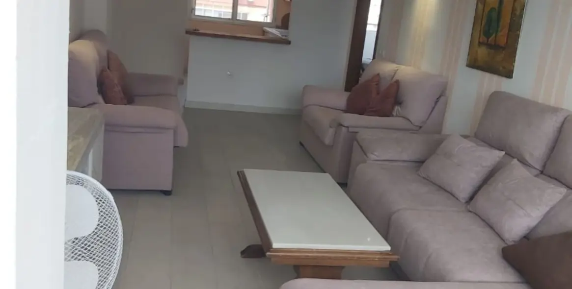 Sale of middle floor apartment in Fuengirola 8