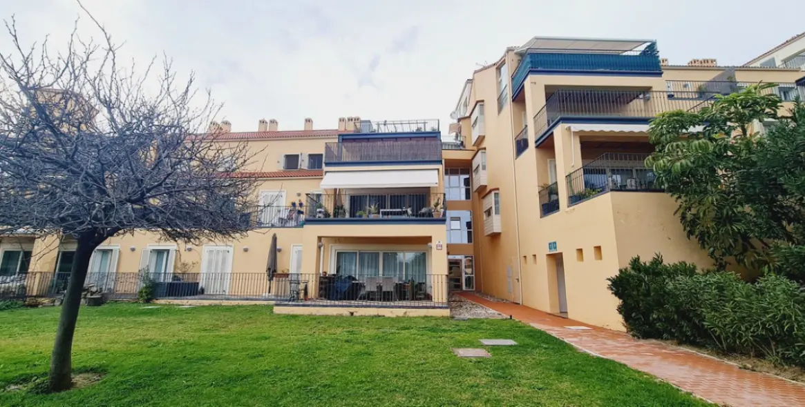 Sale of penthouse in Alhaurín de la Torre 27