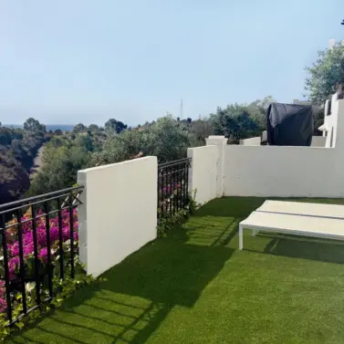 Продажа апартаментов на первом этаже в Altos de los Monteros