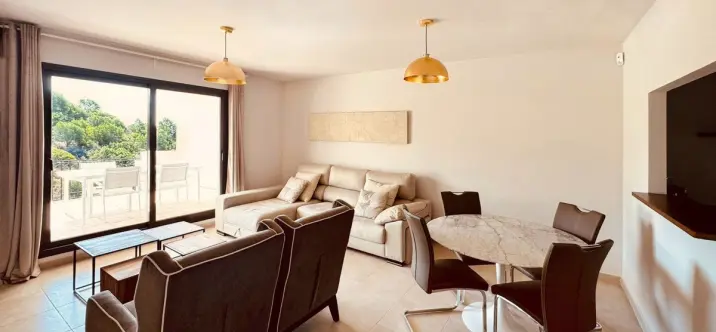 Продажа апартаментов на первом этаже в Altos de los Monteros 3