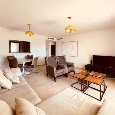 Продажа апартаментов на первом этаже в Altos de los Monteros