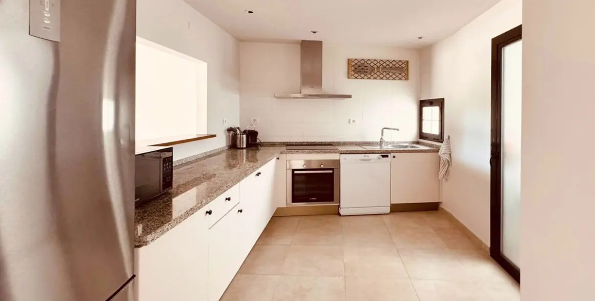 Sale of ground floor apartment in Altos de los Monteros 9