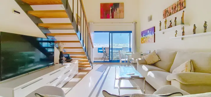 Sale of penthouse duplex in La Duquesa 2