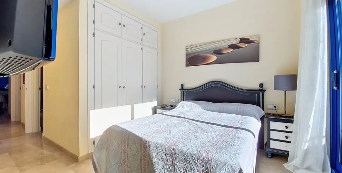 Sale of penthouse duplex in La Duquesa 7